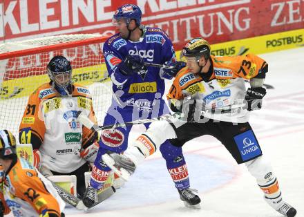 EBEL. Eishockey Bundesliga. VSV gegen Graz 99ers. Tomaz Razingar (VSV), Fabian Weinhandl, Nick Kuiper (Graz). Villach, am 19.9.2010.
Foto: Kuess
---
pressefotos, pressefotografie, kuess, qs, qspictures, sport, bild, bilder, bilddatenbank