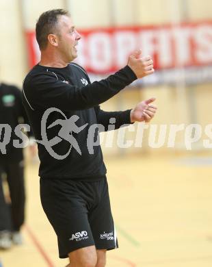 Handball Bundesliga. SC Ferlach gegen HC Kelag Kaernten. Trainer Boris Levc (Ferlach). Ferlach, 18.9.2010.
Foto: Kuess
---
pressefotos, pressefotografie, kuess, qs, qspictures, sport, bild, bilder, bilddatenbank