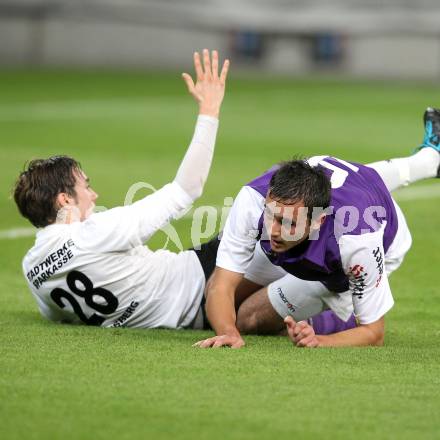 Fussball. Regionalliga. SK Austria Klagenfurt gegen ASK Voitsberg. Markus Pink,  (Klagenfurt), Thomas Groiss (Voitsberg). Klagenfurt, 21.9.2010.
Foto: Kuess

---
pressefotos, pressefotografie, kuess, qs, qspictures, sport, bild, bilder, bilddatenbank