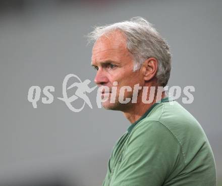 Fussball. Regionalliga. SK Austria Klagenfurt gegen ASK Voitsberg. Trainer Walter Schoppitsch (Klagenfurt). Klagenfurt, 21.9.2010.
Foto: Kuess

---
pressefotos, pressefotografie, kuess, qs, qspictures, sport, bild, bilder, bilddatenbank