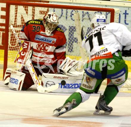 EBEL. Eishockey Bundesliga. KAC gegen HDD TILIA Olimpija Ljubljana.  SWETTE Rene (KAC), GOLICIC Bostjan (Laibach). Klagenfurt, am 24.9.2010.
Foto: Kuess 

---
pressefotos, pressefotografie, kuess, qs, qspictures, sport, bild, bilder, bilddatenbank