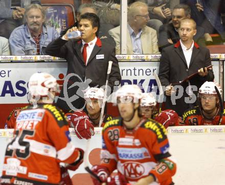 EBEL. Eishockey Bundesliga. KAC gegen HDD TILIA Olimpija Ljubljana.  Trainer Manny Viveiros (KAC). Klagenfurt, am 24.9.2010.
Foto: Kuess 

---
pressefotos, pressefotografie, kuess, qs, qspictures, sport, bild, bilder, bilddatenbank