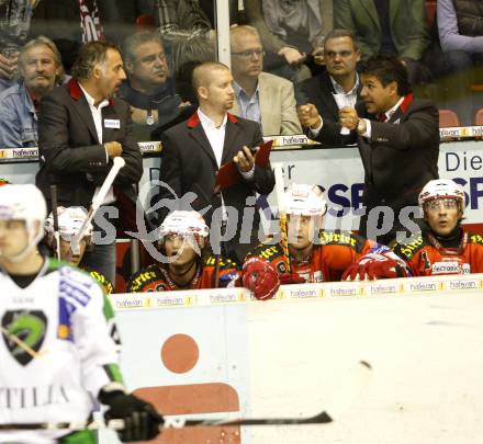 EBEL. Eishockey Bundesliga. KAC gegen HDD TILIA Olimpija Ljubljana.  Gerald Ressmann,  Manny Viveiros (KAC). Klagenfurt, am 24.9.2010.
Foto: Kuess 

---
pressefotos, pressefotografie, kuess, qs, qspictures, sport, bild, bilder, bilddatenbank