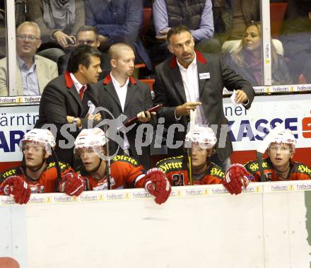 EBEL. Eishockey Bundesliga. KAC gegen HDD TILIA Olimpija Ljubljana.  Gerald Ressmann,  Manny Viveiros (KAC). Klagenfurt, am 24.9.2010.
Foto: Kuess 

---
pressefotos, pressefotografie, kuess, qs, qspictures, sport, bild, bilder, bilddatenbank