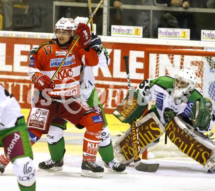 EBEL. Eishockey Bundesliga. KAC gegen HDD TILIA Olimpija Ljubljana.  HAGER Gregor (KAC), PINTARIC Matija, VEDLIN Domen  (Laibach). Klagenfurt, am 24.9.2010.
Foto: Kuess 

---
pressefotos, pressefotografie, kuess, qs, qspictures, sport, bild, bilder, bilddatenbank