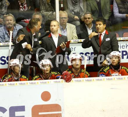 EBEL. Eishockey Bundesliga. KAC gegen HDD TILIA Olimpija Ljubljana.  Gerald Ressmann,  Manny Viveiros (KAC). Klagenfurt, am 24.9.2010.
Foto: Kuess 

---
pressefotos, pressefotografie, kuess, qs, qspictures, sport, bild, bilder, bilddatenbank