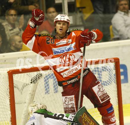 EBEL. Eishockey Bundesliga. KAC gegen HDD TILIA Olimpija Ljubljana.  Torjubel CRAIG Mike(KAC), PINTARIC Matija (Laibach). Klagenfurt, am 24.9.2010.
Foto: Kuess 

---
pressefotos, pressefotografie, kuess, qs, qspictures, sport, bild, bilder, bilddatenbank