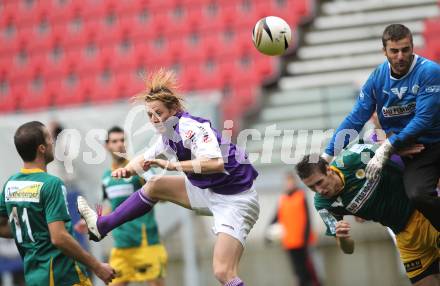 Fussball. Regionalliga. SK Austria Klagenfurt gegen Union Volksbank Voecklamarkt . Johannes Isopp (Klagenfurt), Manuel Harrant (Voecklamarkt). Klagenfurt, 25.9.2010.
Foto: Kuess

---
pressefotos, pressefotografie, kuess, qs, qspictures, sport, bild, bilder, bilddatenbank