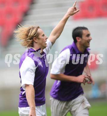 Fussball. Regionalliga. SK Austria Klagenfurt gegen Union Volksbank Voecklamarkt . Torjubel Johannes Isopp (Klagenfurt). Klagenfurt, 25.9.2010.
Foto: Kuess

---
pressefotos, pressefotografie, kuess, qs, qspictures, sport, bild, bilder, bilddatenbank