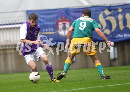 Fussball. Regionalliga. SK Austria Klagenfurt gegen Union Volksbank Voecklamarkt . Jakob Orgonyi (Klagenfurt), Manuel Schrattenecker (Voecklamarkt). Klagenfurt, 25.9.2010.
Foto: Kuess

---
pressefotos, pressefotografie, kuess, qs, qspictures, sport, bild, bilder, bilddatenbank