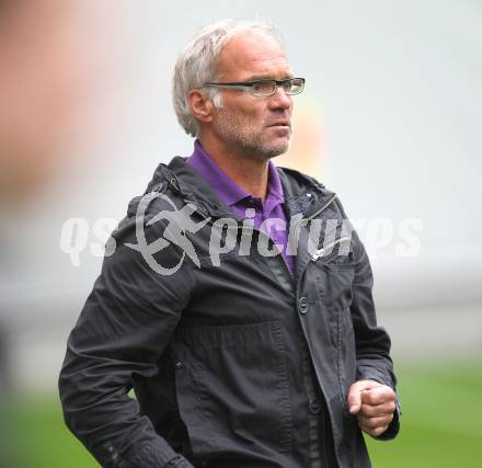 Fussball. Regionalliga. SK Austria Klagenfurt gegen Union Volksbank Voecklamarkt . Trainer Walter Schoppitsch (Klagenfurt). Klagenfurt, 25.9.2010.
Foto: Kuess

---
pressefotos, pressefotografie, kuess, qs, qspictures, sport, bild, bilder, bilddatenbank