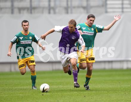 Fussball. Regionalliga. SK Austria Klagenfurt gegen Union Volksbank Voecklamarkt . Peter Pucker (Klagenfurt), (Voecklamarkt). Klagenfurt, 25.9.2010.
Foto: Kuess

---
pressefotos, pressefotografie, kuess, qs, qspictures, sport, bild, bilder, bilddatenbank