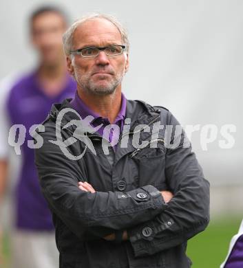 Fussball. Regionalliga. SK Austria Klagenfurt gegen Union Volksbank Voecklamarkt . Trainer Walter Schoppitsch (Klagenfurt). Klagenfurt, 25.9.2010.
Foto: Kuess

---
pressefotos, pressefotografie, kuess, qs, qspictures, sport, bild, bilder, bilddatenbank