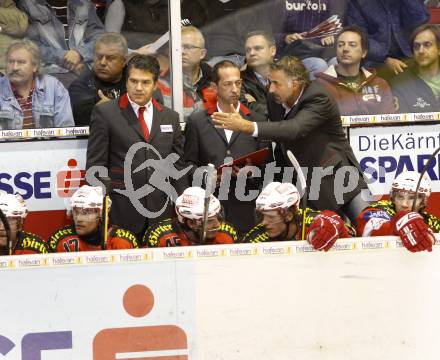 EBEL. Eishockey Bundesliga. KAC gegen KHL Medvescak Zagreb.  Trainer Manny Viveiros, Ressmann Gerald (KAC),  (Zagreb). Klagenfurt, am 26.9.2010.
Foto: Kuess 

---
pressefotos, pressefotografie, kuess, qs, qspictures, sport, bild, bilder, bilddatenbank