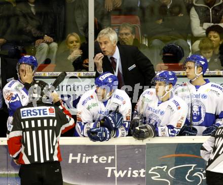 EBEL. Eishockey Bundesliga. KAC gegen KHL Medvescak Zagreb.  Trainer Ted Sator   (Zagreb). Klagenfurt, am 26.9.2010.
Foto: Kuess 

---
pressefotos, pressefotografie, kuess, qs, qspictures, sport, bild, bilder, bilddatenbank