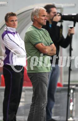 Fussball. Regionalliga. SK Austria Klagenfurt gegen ASK Voitsberg. Trainer Walter Schoppitsch (Klagenfurt). Klagenfurt, 21.9.2010.
Foto: Kuess

---
pressefotos, pressefotografie, kuess, qs, qspictures, sport, bild, bilder, bilddatenbank