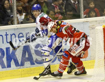 EBEL. Eishockey Bundesliga. KAC gegen KHL Medvescak Zagreb.  CRAIG Michael Mike (KAC), POWERS Christopher (Zagreb). Klagenfurt, am 26.9.2010.
Foto: Kuess 

---
pressefotos, pressefotografie, kuess, qs, qspictures, sport, bild, bilder, bilddatenbank