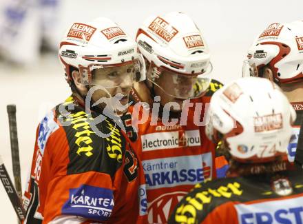 EBEL. Eishockey Bundesliga. KAC gegen KHL Medvescak Zagreb.  Torjubel FUREY Kirk, SCHULLER David (KAC). Klagenfurt, am 26.9.2010.
Foto: Kuess 

---
pressefotos, pressefotografie, kuess, qs, qspictures, sport, bild, bilder, bilddatenbank