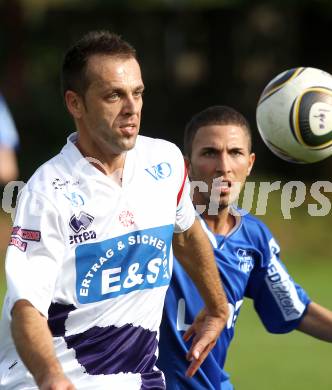 Fussball Regionalliga. SAK gegen BW Linz. Goran Jolic, (SAK), Hamdemir Ali (Linz).. Klagenfurt, 3.10.2010.
Foto: Kuess
---
pressefotos, pressefotografie, kuess, qs, qspictures, sport, bild, bilder, bilddatenbank