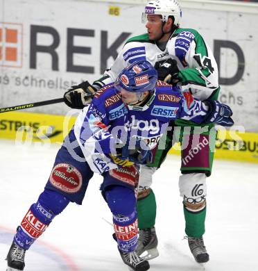 EBEL. Eishockey Bundesliga. EC Pasut VSV gegen Olimpija Ljubljana (Laibach).  Stefan Bacher, (VSV), Matej Hocevar (Ljubljana). Villach, am 8.10.2010.
Foto: Kuess 


---
pressefotos, pressefotografie, kuess, qs, qspictures, sport, bild, bilder, bilddatenbank