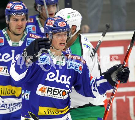 EBEL. Eishockey Bundesliga. EC Pasut VSV gegen Olimpija Ljubljana (Laibach). Torjubel Michael Raffl, Jonathan Ferland (VSV). Villach, am 8.10.2010.
Foto: Kuess 


---
pressefotos, pressefotografie, kuess, qs, qspictures, sport, bild, bilder, bilddatenbank