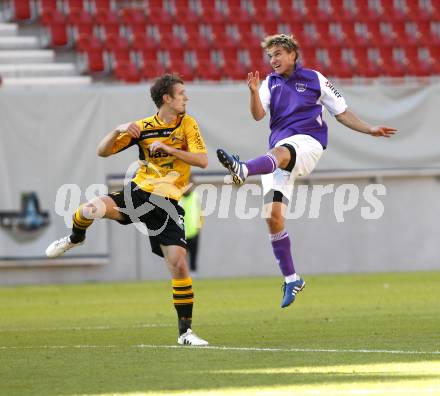 Fussball. SK Austria Klagenfurt gegen USV Allerheiligen. Pucker Peter(Klagenfurt), Six Martin (Allerheiligend). Klagenfurt, 9.10.2010.
Foto: Kuess
---
pressefotos, pressefotografie, kuess, qs, qspictures, sport, bild, bilder, bilddatenbank