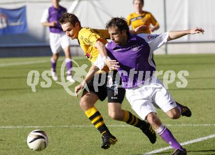 Fussball. SK Austria Klagenfurt gegen USV Allerheiligen. Koenig Helmut (Klagenfurt), Suppan Manuel (Allerheiligend). Klagenfurt, 9.10.2010.
Foto: Kuess
---
pressefotos, pressefotografie, kuess, qs, qspictures, sport, bild, bilder, bilddatenbank