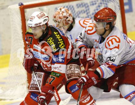 EBEL. Eishockey Bundesliga. KAC gegen HK Acroni Jesenice.  Gregor Hager, (KAC), Mitja Robar (Jesenice). Klagenfurt, am 10.10.2010.
Foto: Kuess 

---
pressefotos, pressefotografie, kuess, qs, qspictures, sport, bild, bilder, bilddatenbank