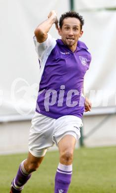 Fussball. Regionalliga. SK Austria Klagenfurt gegen USV Stein Reinisch Allerheiligen/W. Torjubel Dollinger Matthias (Austria). Klagenfurt, 9.10.2010.
Foto: Kuess
---
pressefotos, pressefotografie, kuess, qs, qspictures, sport, bild, bilder, bilddatenbank