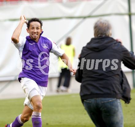 Fussball. Regionalliga. SK Austria Klagenfurt gegen USV Stein Reinisch Allerheiligen/W. Torjubel Dollinger Matthias, Trainer Schoppitsch Walter (Austria). Klagenfurt, 9.10.2010.
Foto: Kuess
---
pressefotos, pressefotografie, kuess, qs, qspictures, sport, bild, bilder, bilddatenbank