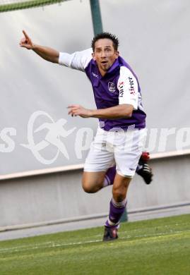 Fussball. Regionalliga. SK Austria Klagenfurt gegen USV Stein Reinisch Allerheiligen/W. Torjubel Dollinger Matthias (Austria). Klagenfurt, 9.10.2010.
Foto: Kuess
---
pressefotos, pressefotografie, kuess, qs, qspictures, sport, bild, bilder, bilddatenbank