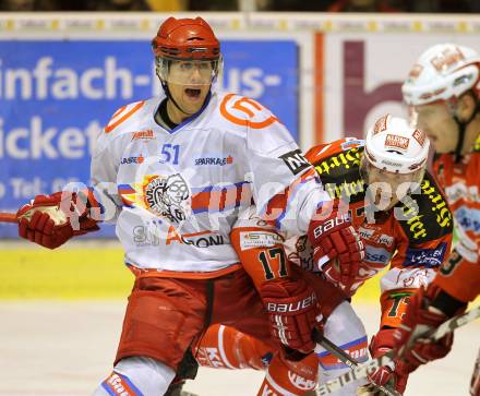 EBEL. Eishockey Bundesliga. KAC gegen HK Acroni Jesenice. Gregor Hager,  (KAC), Mitja Robar (Jesenice). Klagenfurt, am 10.10.2010.
Foto: Kuess 

---
pressefotos, pressefotografie, kuess, qs, qspictures, sport, bild, bilder, bilddatenbank