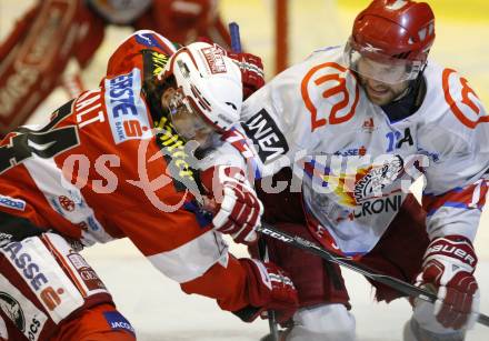 EBEL. Eishockey Bundesliga. KAC gegen HK Acroni Jesenice. Dieter Kalt,  (KAC),  Brett Lysak (Jesenice). Klagenfurt, am 10.10.2010.
Foto: Kuess 

---
pressefotos, pressefotografie, kuess, qs, qspictures, sport, bild, bilder, bilddatenbank