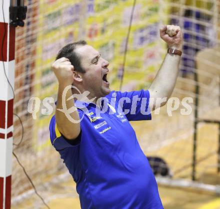 Volleyball. Aich/Dob gegen ACH Bled. Jubel Martin Micheu (Aich). Prevalje, 9.10.2010.
Foto: Kuess
---
pressefotos, pressefotografie, kuess, qs, qspictures, sport, bild, bilder, bilddatenbank