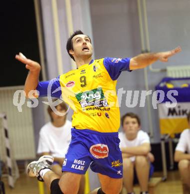 Volleyball. Aich/Dob gegen ACH Bled. Andrej Grut (Aich). Prevalje, 9.10.2010.
Foto: Kuess
---
pressefotos, pressefotografie, kuess, qs, qspictures, sport, bild, bilder, bilddatenbank