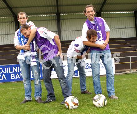 Fussball Regionalliga. Vorschaufoto Klagenfurter Derby SAK gegen SK Austria Klagenfurt. Christian Dlopst, Alexander Schenk, Marijan Kropiunik, Christian Prawda. Klagenfurt, am 13.10.2010.
Foto: Kuess


---
pressefotos, pressefotografie, kuess, qs, qspictures, sport, bild, bilder, bilddatenbank