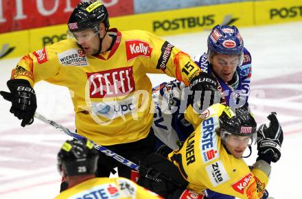 EBEL. Eishockey Bundesliga. EC Pasut VSV gegen EV Vienna Capitals.  Jonathan Ferland, (VSV), ULMER Martin, FORTIER Francois (Vienna). Villach, am 15.10.2010.
Foto: Kuess 


---
pressefotos, pressefotografie, kuess, qs, qspictures, sport, bild, bilder, bilddatenbank