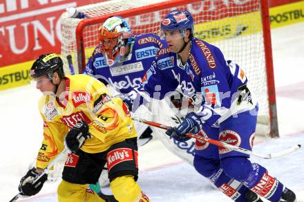 EBEL. Eishockey Bundesliga. EC Pasut VSV gegen EV Vienna Capitals.  Greg Kuznik,  (VSV), NAGELER Daniel (Vienna). Villach, am 15.10.2010.
Foto: Kuess 


---
pressefotos, pressefotografie, kuess, qs, qspictures, sport, bild, bilder, bilddatenbank