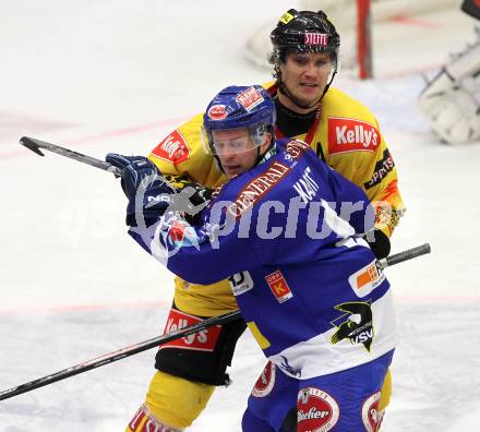 EBEL. Eishockey Bundesliga. EC Pasut VSV gegen EV Vienna Capitals.  Roland Kaspitz (VSV), RODMAN Marcel (Vienna). Villach, am 15.10.2010.
Foto: Kuess 


---
pressefotos, pressefotografie, kuess, qs, qspictures, sport, bild, bilder, bilddatenbank