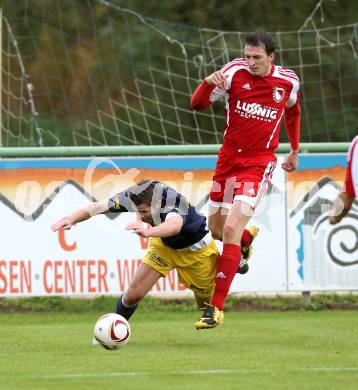 Fussball Unterliga West. SV Wernberg gegen ATUS Noetsch. Troyer Josef (Wernberg), Janschitz Johannes (Noetsch). Wernberg, 17.10.2010.
Foto: Kuess
---
pressefotos, pressefotografie, kuess, qs, qspictures, sport, bild, bilder, bilddatenbank