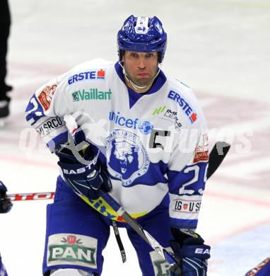 EBEL. Eishockey Bundesliga. EC Pasut VSV gegen KHL Medvescak Zagreb.  PRPIC Joel (Zagreb). Villach, am 17.10.2010.
Foto: Kuess 


---
pressefotos, pressefotografie, kuess, qs, qspictures, sport, bild, bilder, bilddatenbank