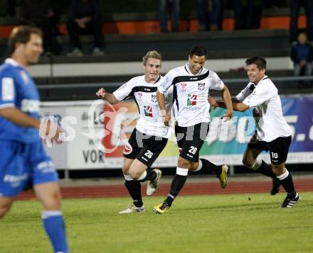 Fussball. Erste Liga. RZ Pellets WAC/St. Andrae gegen SV Scholz Groedig . Torjubel Sollbauer Michael, Sahanek Marco, Kreuz Markus (WAC). Wolfsberg, 15.10.2010. 
Foto: Kuess

---
pressefotos, pressefotografie, kuess, qs, qspictures, sport, bild, bilder, bilddatenbank