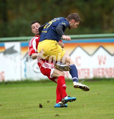 Fussball Unterliga West. SV Wernberg gegen ATUS Noetsch. Aichholzer Daniel (Wernberg), Sahinovic Elvis (Noetsch). Wernberg, 17.10.2010.
Foto: Kuess
---
pressefotos, pressefotografie, kuess, qs, qspictures, sport, bild, bilder, bilddatenbank