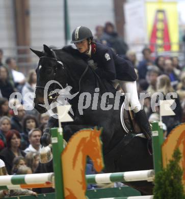 Reiten. Reit- und Springturnier. Fest der Pferde. Marianne Schindele. Klagenfurt, am 16.10.2010.
Foto: Nadja Kuess
---
pressefotos, pressefotografie, kuess, qs, qspictures, sport, bild, bilder, bilddatenbank