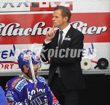 EBEL. Eishockey Bundesliga. EC Pasut VSV gegen Olimpija Ljubljana  (Laibach). Trainer Johan Stroemwall (VSV). Villach, am 8.10.2010.
Foto: Kuess 


---
pressefotos, pressefotografie, kuess, qs, qspictures, sport, bild, bilder, bilddatenbank