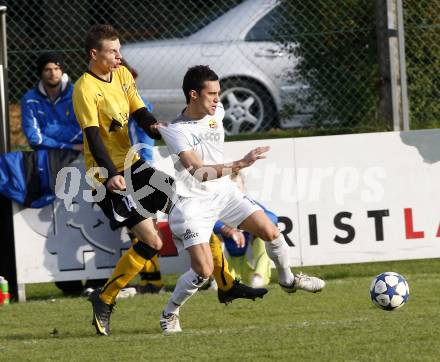 Fussball. Kaerntner Liga. ATSV Wolfsberg gegen VSV. Curic Denis (Wolfsberg), Hrstic Nico (VSV). Wolfsberg, 23.10.2010.
Foto: Kuess 
---
pressefotos, pressefotografie, kuess, qs, qspictures, sport, bild, bilder, bilddatenbank