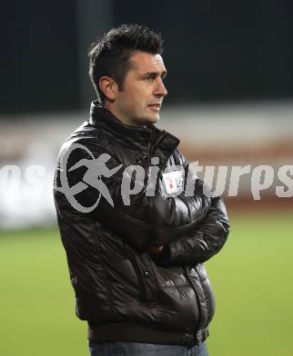 Fussball. Erste Liga. RZ Pellets WAC/St. Andrae gegen FC Lustenau 1907. Trainer Nenad Bjelica (Wolfsberg), (Lustenau). Wolfsberg, 22.10.2010.
Foto: Kuess 

---
pressefotos, pressefotografie, kuess, qs, qspictures, sport, bild, bilder, bilddatenbank