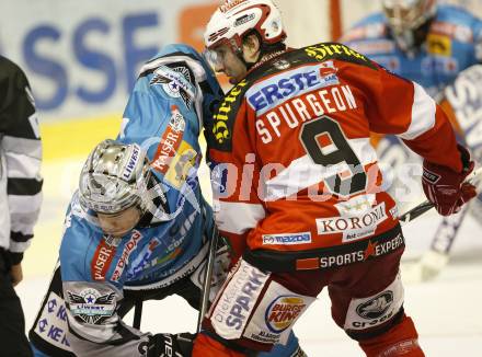 EBEL. Eishockey Bundesliga. KAC gegen EHC LIWEST Linz. SPURGEON Tyler (KAC), LUKAS Philipp (Linz). Klagenfurt, am 22.10.2010.
Foto: Nadja Kuess
---
pressefotos, pressefotografie, kuess, qs, qspictures, sport, bild, bilder, bilddatenbank