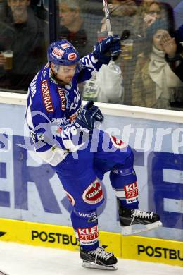 EBEL. Eishockey Bundesliga. EC Pasut VSV gegen EC Red Bull Salzburg.  Torjubel Ferland Jonathan (VSV). Villach, am 24.10.2010.
Foto: Nadja Kuess 
 


---
pressefotos, pressefotografie, kuess, qs, qspictures, sport, bild, bilder, bilddatenbank