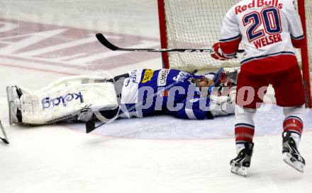 EBEL. Eishockey Bundesliga. EC Pasut VSV gegen EC Red Bull Salzburg.  Prohaska Gert (VSV), Welser Daniel (Salzburg). Villach, am 24.10.2010.
Foto: Nadja Kuess 


---
pressefotos, pressefotografie, kuess, qs, qspictures, sport, bild, bilder, bilddatenbank